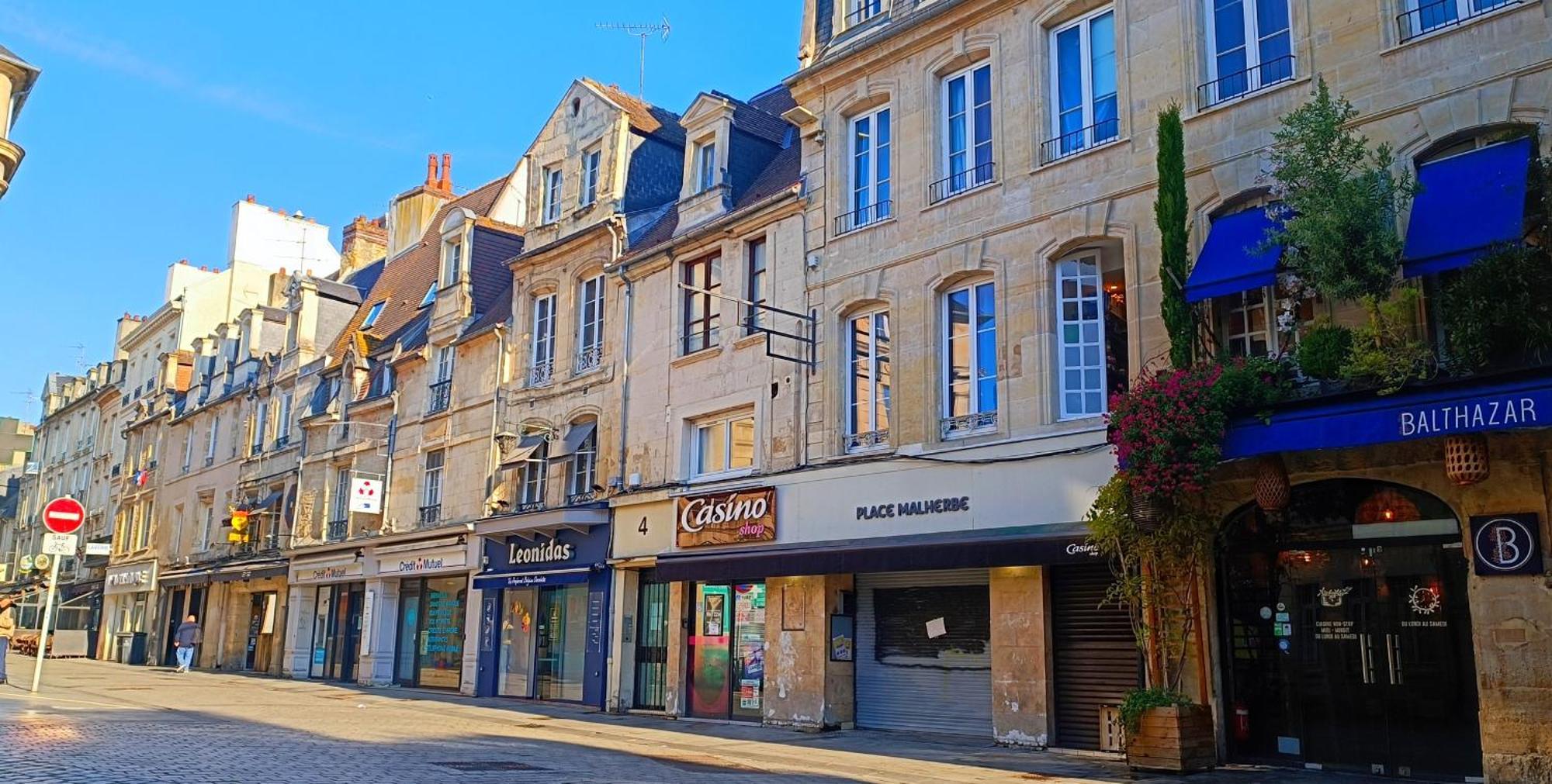 Elegant Studio En Hypercentre Dans Le Quartier Historique Anime Avec Parking Gratuit カーン エクステリア 写真